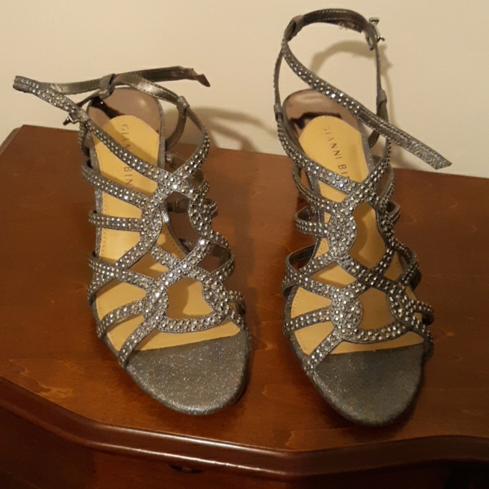 Ladies shoes